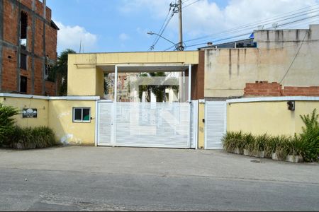 Casa de condomínio à venda com 21m², 3 quartos e 3 vagas Casa de condomínio à venda com 21m², 3 quartos e 3 vagasFachada