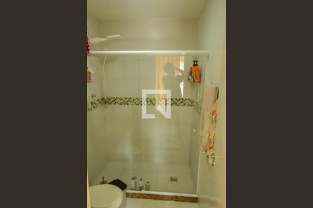 Casa de condomínio à venda com 21m², 3 quartos e 3 vagas Casa de condomínio à venda com 21m², 3 quartos e 3 vagasBanheiro da Suíte 2