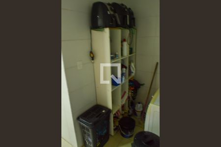 Casa de condomínio à venda com 21m², 3 quartos e 3 vagas Casa de condomínio à venda com 21m², 3 quartos e 3 vagasÁrea de Serviço