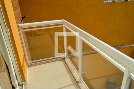 Casa de condomínio à venda com 21m², 3 quartos e 3 vagas Casa de condomínio à venda com 21m², 3 quartos e 3 vagasVaranda da Suíte 2