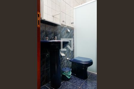 Casa à venda com 262m², 4 quartos e 5 vagas Casa à venda com 262m², 4 quartos e 5 vagasBanheiro 1