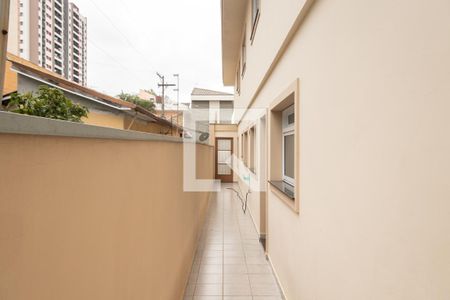 Casa à venda com 262m², 4 quartos e 5 vagas Casa à venda com 262m², 4 quartos e 5 vagasCorredor Leteral