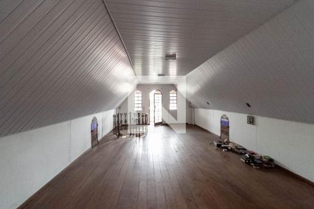 Casa à venda com 215m², 3 quartos e 3 vagas Casa à venda com 215m², 3 quartos e 3 vagasSala 2