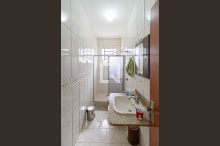 Casa à venda com 215m², 3 quartos e 3 vagas Casa à venda com 215m², 3 quartos e 3 vagasBanheiro da suíte