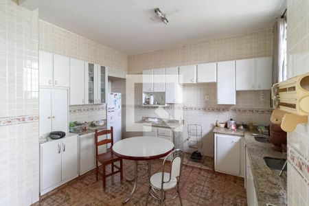 Casa à venda com 215m², 3 quartos e 3 vagas Casa à venda com 215m², 3 quartos e 3 vagasCozinha