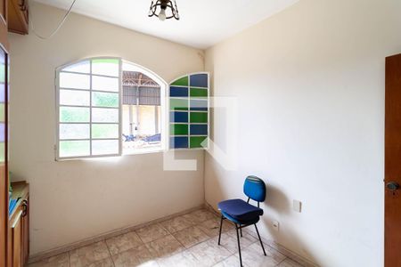 Casa à venda com 215m², 3 quartos e 3 vagas Casa à venda com 215m², 3 quartos e 3 vagasQuarto 1