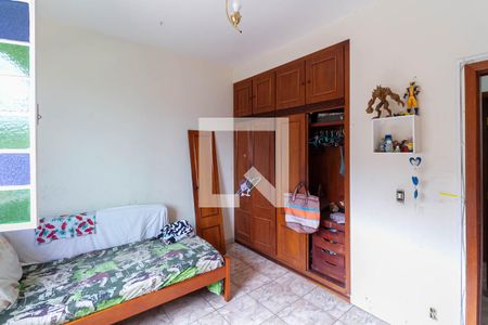 Casa à venda com 215m², 3 quartos e 3 vagas Casa à venda com 215m², 3 quartos e 3 vagasQuarto 2
