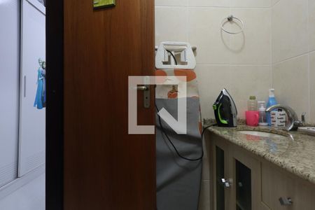 Casa à venda com 88m², 2 quartos e 2 vagasBanheiro da Suíte 2