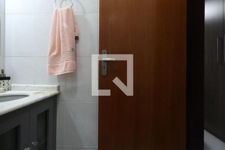 Casa à venda com 88m², 2 quartos e 2 vagasBanheiro da Suíte 1