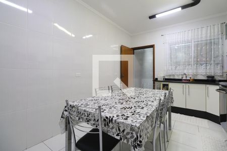 Casa à venda com 88m², 2 quartos e 2 vagasCozinha