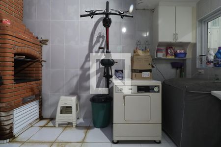 Casa à venda com 88m², 2 quartos e 2 vagasLavanderia