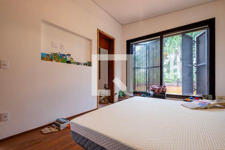 Casa à venda com 370m², 4 quartos e 4 vagasSuíte 3