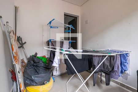 Casa à venda com 370m², 4 quartos e 4 vagasÁrea de Serviço - Quarto