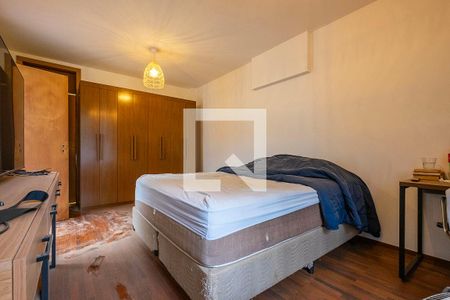 Casa à venda com 370m², 4 quartos e 4 vagasSuíte 2