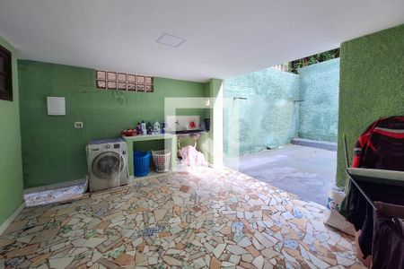 Casa à venda com 200m², 4 quartos e 2 vagas Casa à venda com 200m², 4 quartos e 2 vagasCozinha
