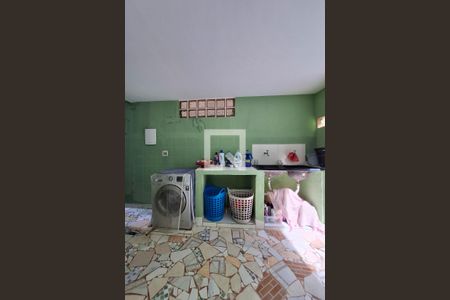 Casa à venda com 200m², 4 quartos e 2 vagas Casa à venda com 200m², 4 quartos e 2 vagasÁrea de Serviço