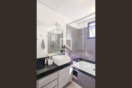 Apartamento à venda com 208m², 3 quartos e 2 vagasBanheiro da suíte 1