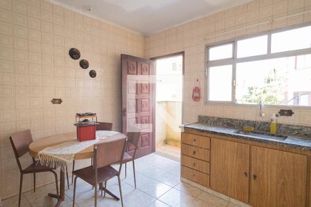 Casa à venda com 255m², 3 quartos e 3 vagas Casa à venda com 255m², 3 quartos e 3 vagasCozinha