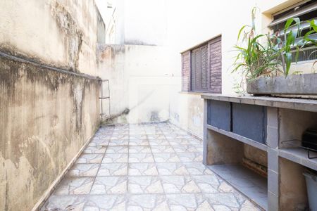 Casa à venda com 255m², 3 quartos e 3 vagas Casa à venda com 255m², 3 quartos e 3 vagasÁrea - Churrasqueira