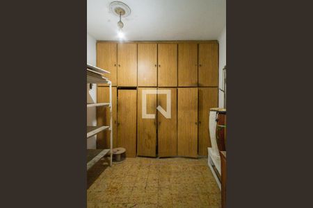 Casa à venda com 255m², 3 quartos e 3 vagas Casa à venda com 255m², 3 quartos e 3 vagasQuarto de Serviço