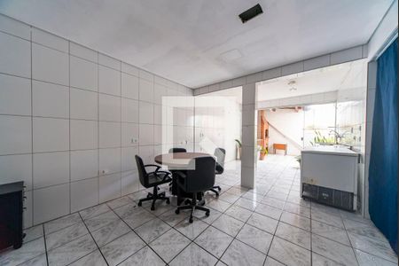 Casa à venda com 380m², 3 quartos e 6 vagas Casa à venda com 380m², 3 quartos e 6 vagasSalão