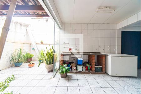 Casa à venda com 380m², 3 quartos e 6 vagas Casa à venda com 380m², 3 quartos e 6 vagasSalão