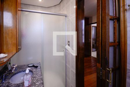 Apartamento à venda com 112m², 2 quartos e 2 vagas Apartamento à venda com 112m², 2 quartos e 2 vagasBanheiro do Quarto 2