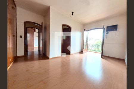 Casa à venda com 302m², 4 quartos e 4 vagas Casa à venda com 302m², 4 quartos e 4 vagasQuarto 1