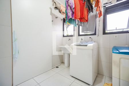 Apartamento à venda com 150m², 3 quartos e 2 vagas Apartamento à venda com 150m², 3 quartos e 2 vagasÁrea de serviço