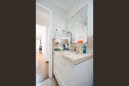 Apartamento à venda com 150m², 3 quartos e 2 vagas Apartamento à venda com 150m², 3 quartos e 2 vagasBanheiro social