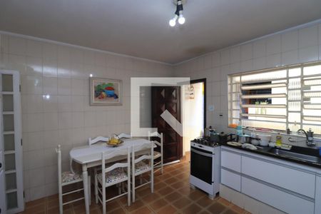 Casa à venda com 155m², 3 quartos e 2 vagasCozinha