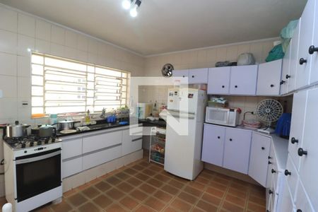 Casa à venda com 155m², 3 quartos e 2 vagasCozinha