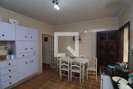 Casa à venda com 155m², 3 quartos e 2 vagasCozinha