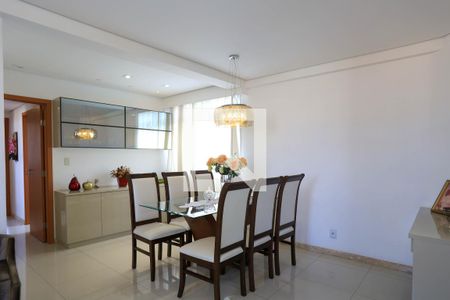 Sala de apartamento para alugar com 3 quartos, 110m² em União, Belo Horizonte