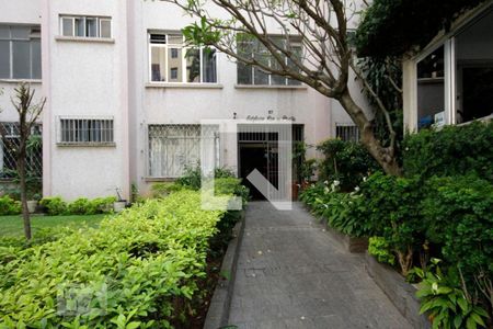 Apartamento à venda com 40m², 1 quarto e sem vaga Apartamento à venda com 40m², 1 quarto e sem vagaFachada e portaria