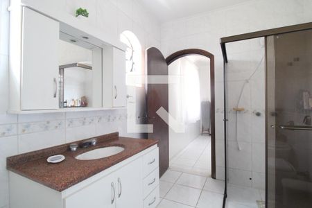 Casa à venda com 202m², 4 quartos e 5 vagasBanheiro da Suíte 1