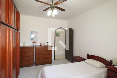 Casa à venda com 202m², 4 quartos e 5 vagasQuarto Suíte 2 