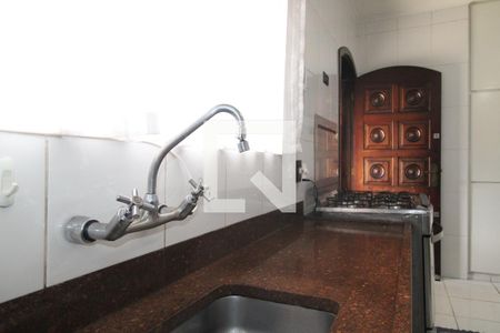 Casa à venda com 202m², 4 quartos e 5 vagasCozinha 