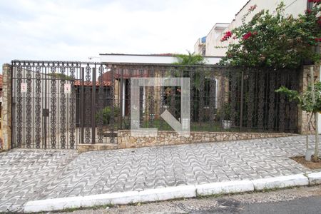 Casa à venda com 202m², 4 quartos e 5 vagasFachada