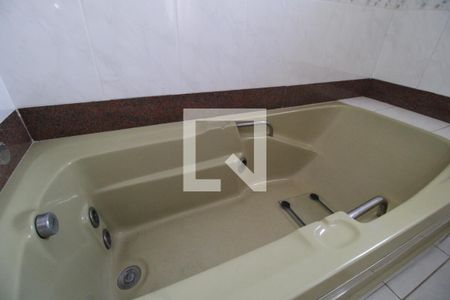 Casa à venda com 202m², 4 quartos e 5 vagasBanheiro da Suíte 1