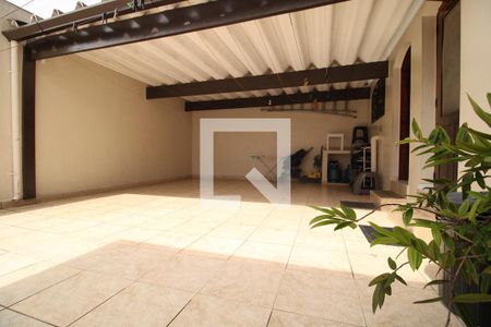 Casa à venda com 202m², 4 quartos e 5 vagasQuintal e garagem