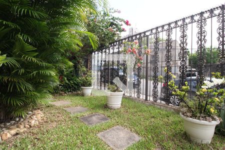 Casa à venda com 202m², 4 quartos e 5 vagasentrada - jardim 