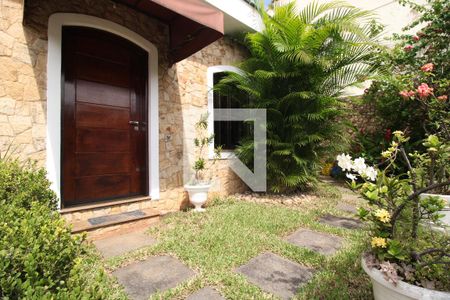 Casa à venda com 202m², 4 quartos e 5 vagasentrada - jardim 
