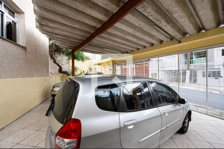 Casa à venda com 230m², 4 quartos e 3 vagas Casa à venda com 230m², 4 quartos e 3 vagasGaragem