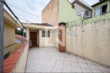 Casa à venda com 230m², 4 quartos e 3 vagas Casa à venda com 230m², 4 quartos e 3 vagasVaranda