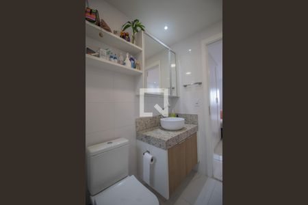 Apartamento à venda com 160m², 5 quartos e 2 vagas Apartamento à venda com 160m², 5 quartos e 2 vagasBanheiro da Suíte