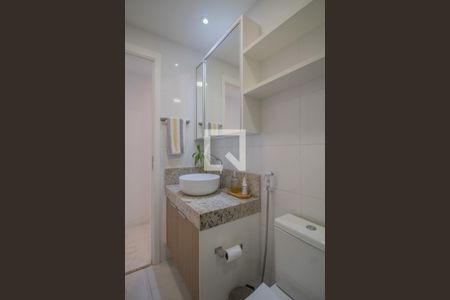 Apartamento à venda com 160m², 5 quartos e 2 vagas Apartamento à venda com 160m², 5 quartos e 2 vagasBanheiro 2