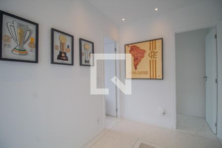 Apartamento à venda com 160m², 5 quartos e 2 vagas Apartamento à venda com 160m², 5 quartos e 2 vagasCorredor