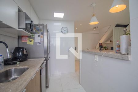 Apartamento à venda com 160m², 5 quartos e 2 vagas Apartamento à venda com 160m², 5 quartos e 2 vagasCozinha