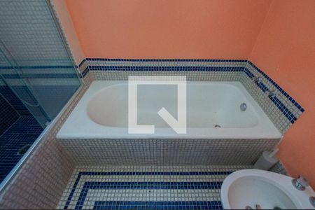 Casa à venda com 350m², 3 quartos e 2 vagas Casa à venda com 350m², 3 quartos e 2 vagasBanheiro da Suíte